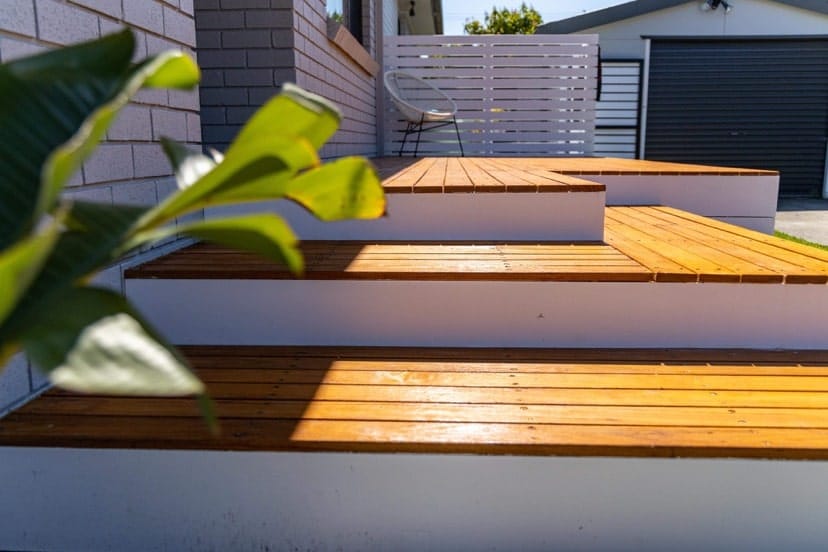 Stepped outdoor timber decking | Midcon Residential Outdoor Construction Company Newcastle and Central Coast
